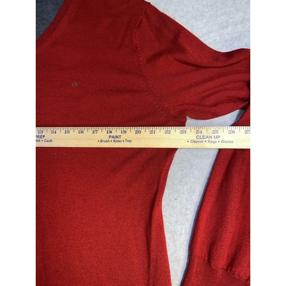Calvin‎ Klein Classic  Red V-Neck  Sweater. Size XL. Fits large.
